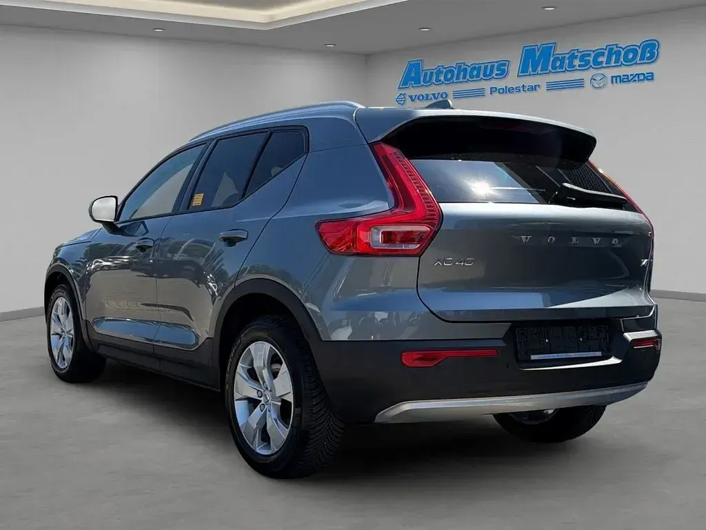 Gebraucht Volvo XC40 Momentum 190 PS (139 kW) 2018 Grau SUV
