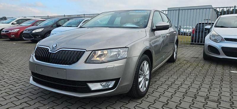 Gebraucht Skoda Octavia 140 PS (102 kW) 2015 Grau Kleinwagen
