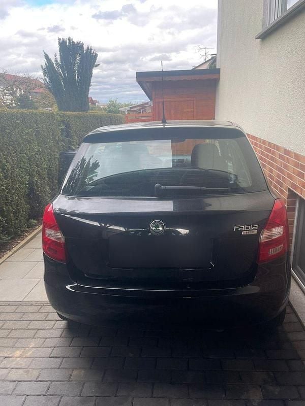 Gebraucht Skoda Fabia 60 PS (44 kW) 2009 Schwarz Limousine
