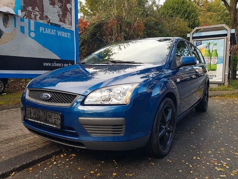 Blau Gebraucht 2007 Ford Focus Kombi | 1.700 € (Guter Preis) - Bild 1/4