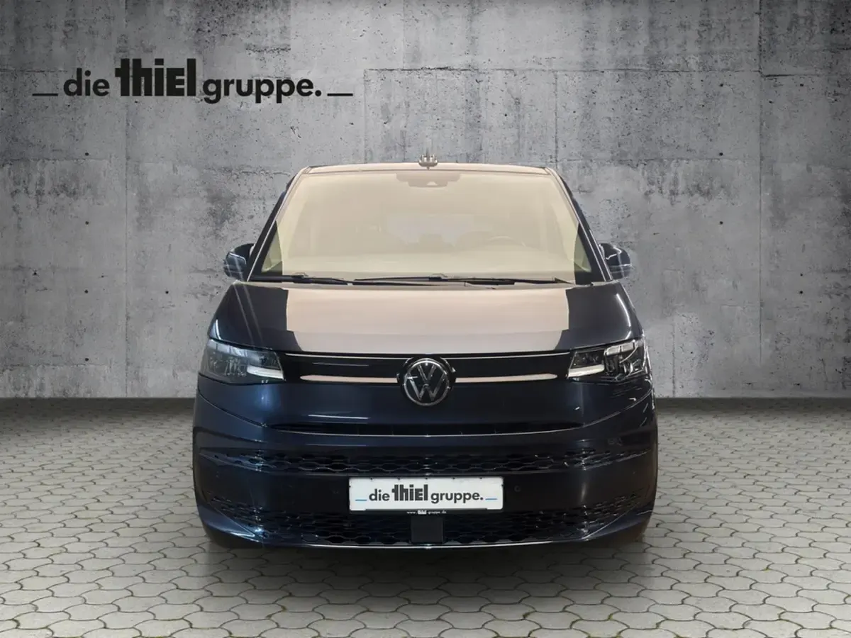 Gebraucht VW Multivan Basis 136 PS (100 kW) 2022 Blau Van / Kleinbus