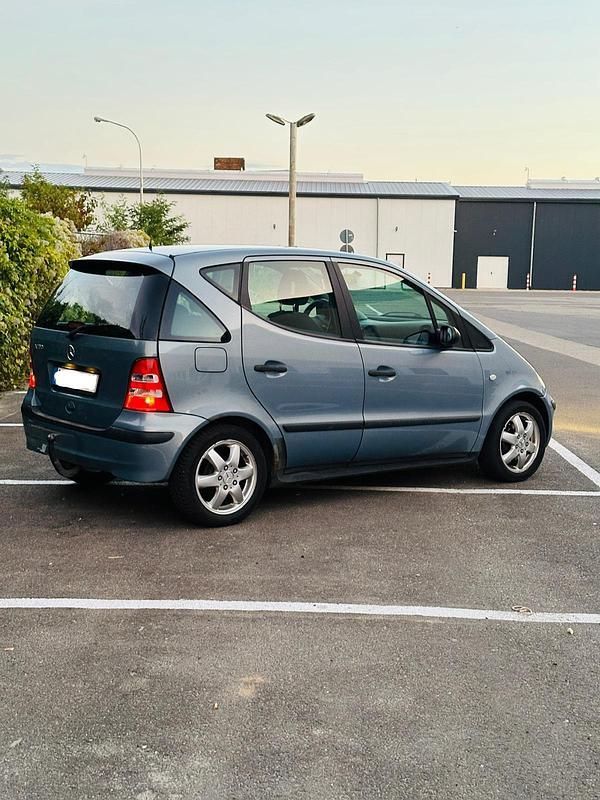 Gebraucht Mercedes A160 105 PS (77 kW) 2005 Silber Kleinwagen