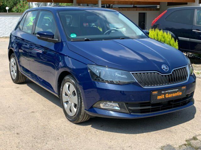 Gebraucht Skoda Fabia 75 PS (55 kW) 2015 Blau metallic Kleinwagen