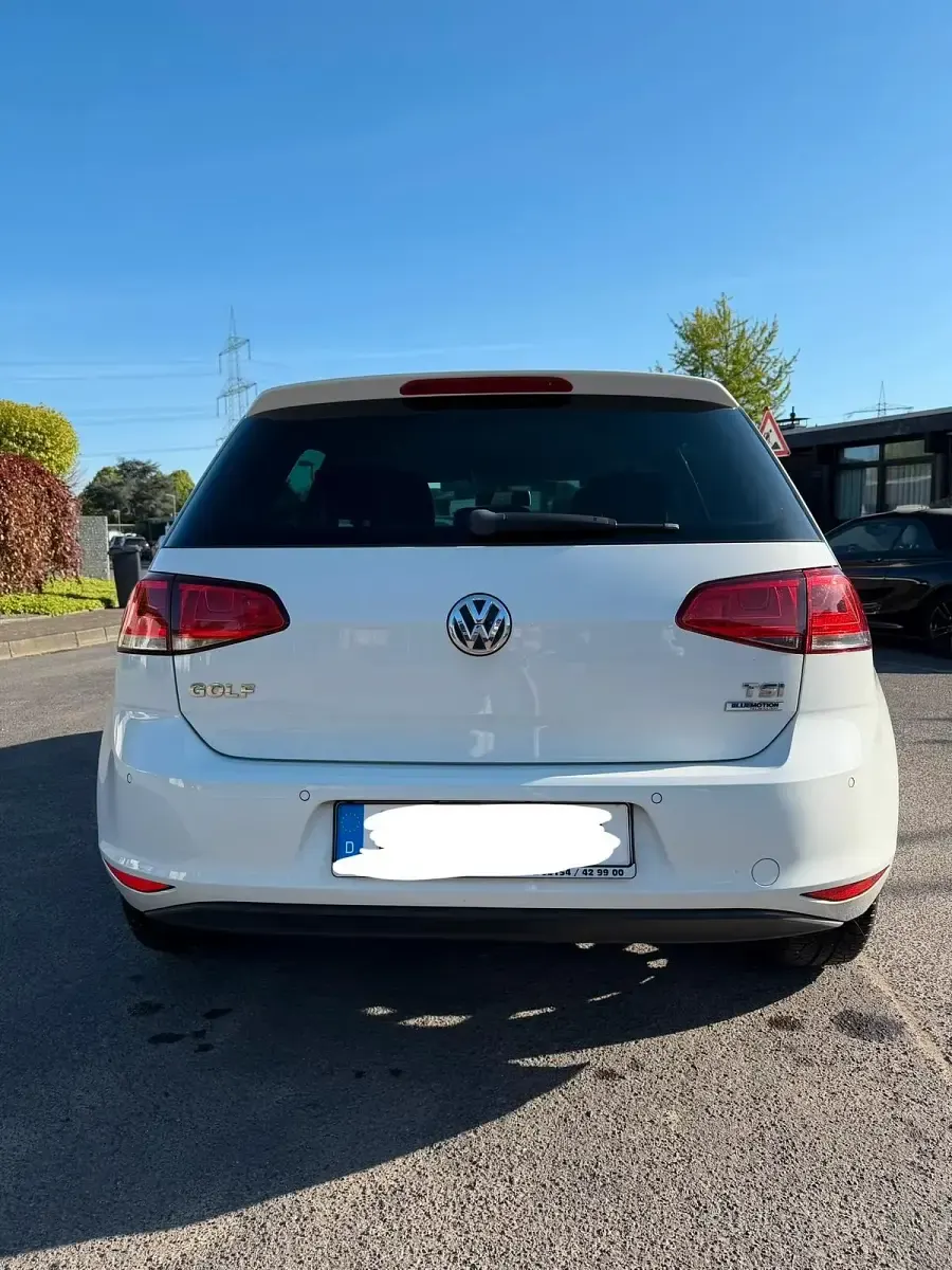 Gebraucht VW Golf VII 83 PS (61 kW) 2014 Weiß Limousine