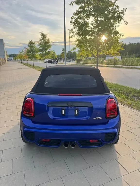 Używany Mini John Cooper Works 231 KM (169 kW) 2019 Niebieski Hatchback