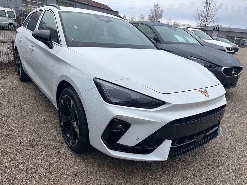 Neu Cupra Leon 204 PS (150 kW) 2026 Weiß Limousine