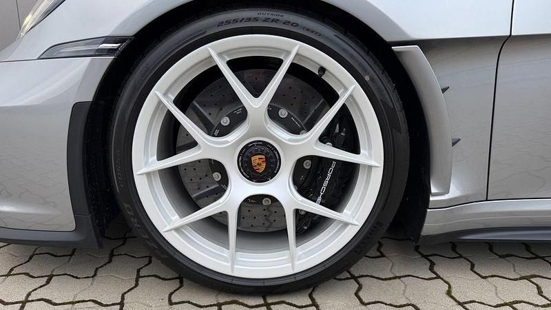 Neu Porsche 911 525 PS (386 kW) 2025 Silber