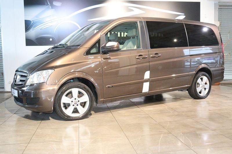 Braun Gebraucht 2011 Mercedes Viano Van / Kleinbus | 18.400 € (Fairer Preis) - Bild 1/4