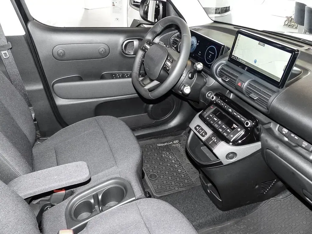 Neu Hyundai Inster Trend 71 kW (97 PS) 2026 Abyss black / mic Kleinwagen