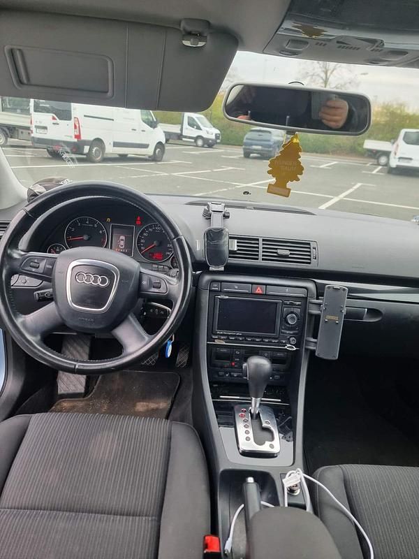 Gebraucht Audi A4 Comfort 131 PS (96 kW) 2007 Blau Limousine