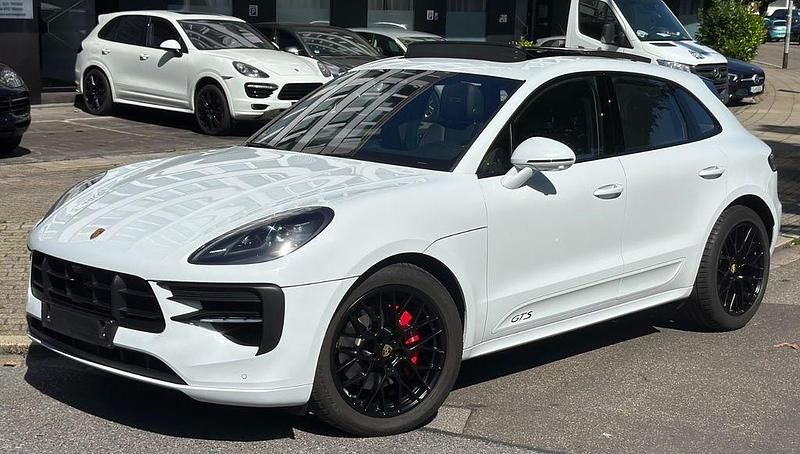 Weiß Gebraucht 2021 Porsche Macan GTS Sport SUV | 69.900 € (Guter Preis) - Bild 1/4