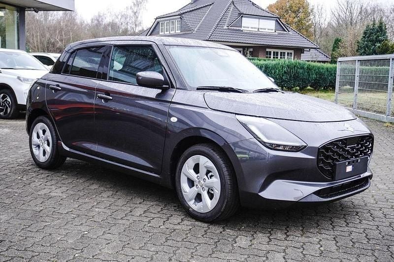 Neu Suzuki Swift Comfort 83 PS (61 kW) 2025 Grau Limousine