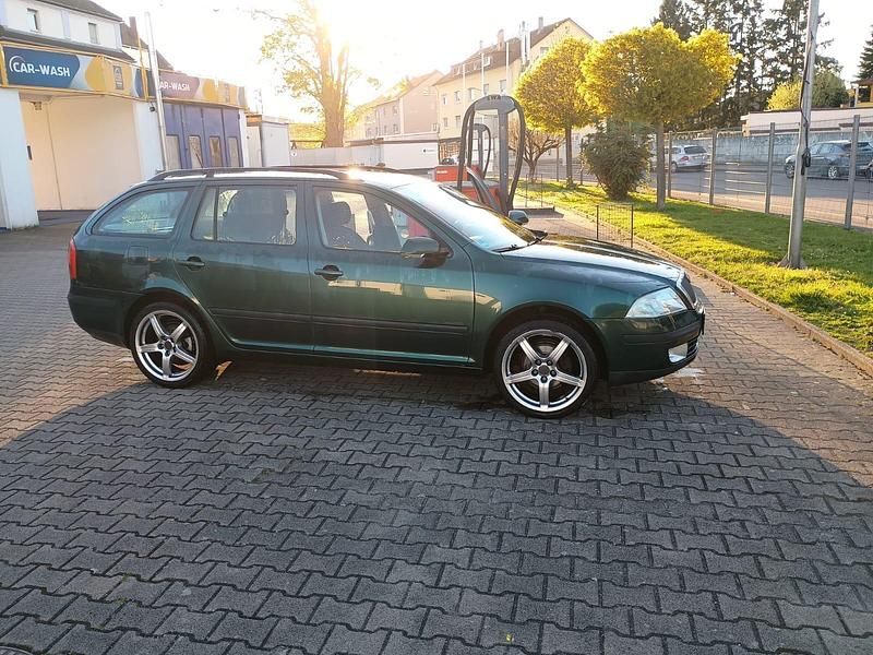 Gebraucht Skoda Octavia 2007 Grün Kombi