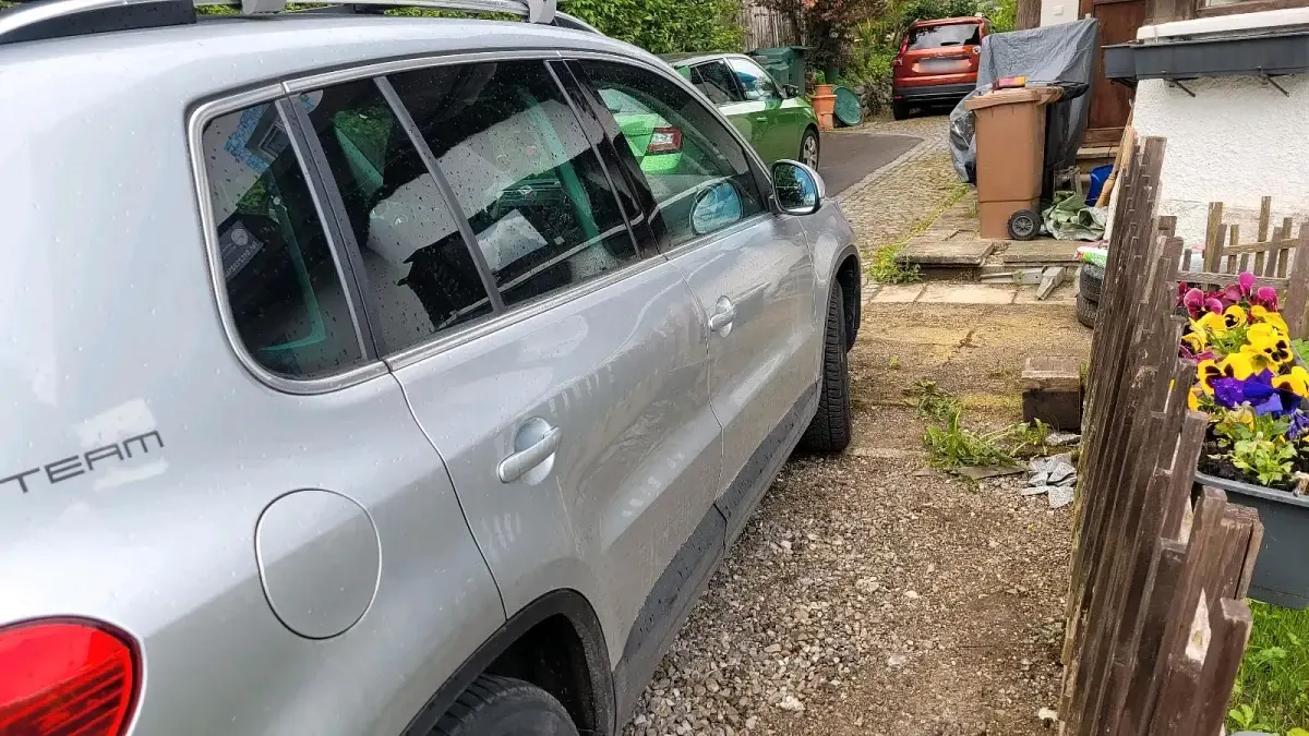 Gebraucht VW Tiguan 110 PS (80 kW) 2011 Schwarz SUV