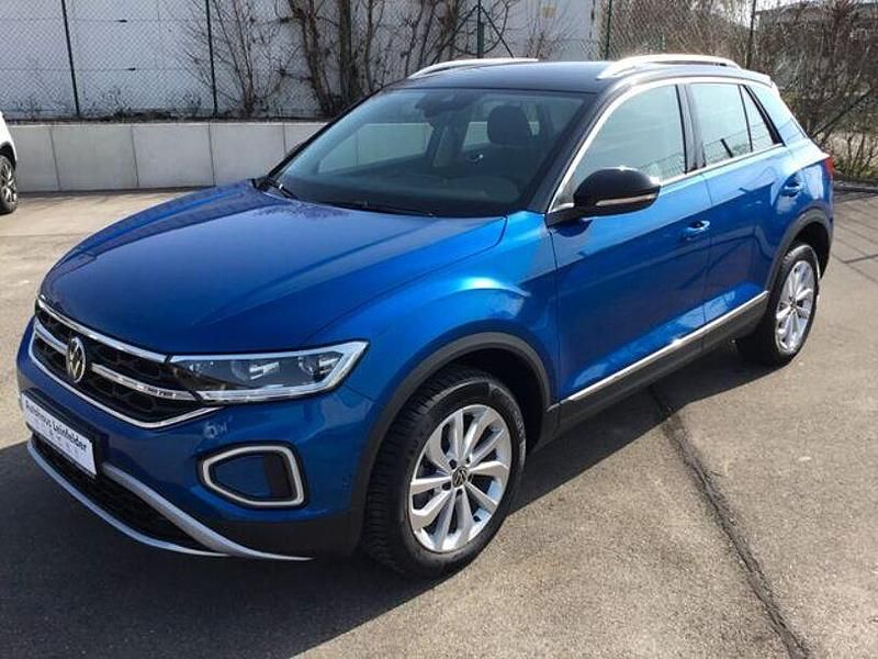 Gebraucht VW T-Roc Style 150 PS (110 kW) 2025 Blau SUV