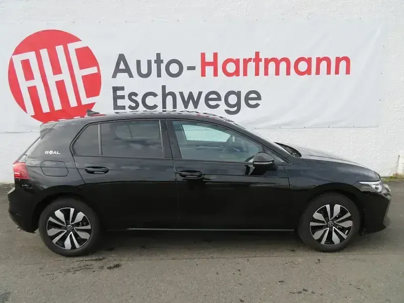 Gebraucht VW Golf VIII Goal 150 PS (110 kW) 2025 Grenadillschwarz (metallic) Limousine