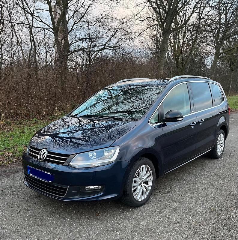 Blau Gebraucht 2013 VW Sharan Style Van / Kleinbus | 12.000 € (Fairer Preis) - Bild 1/4