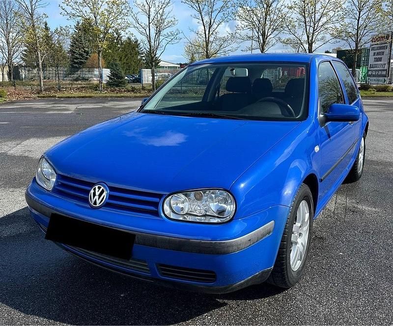 Gebraucht VW Golf IV 75 PS (55 kW) 2001 Blau Limousine