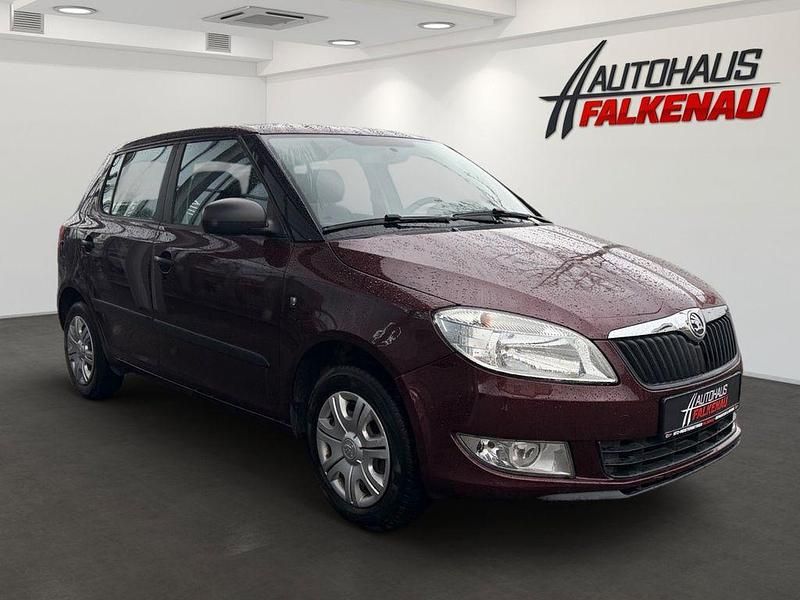 Gebraucht Skoda Fabia Cool Edition 60 PS (44 kW) 2013 Rot Limousine