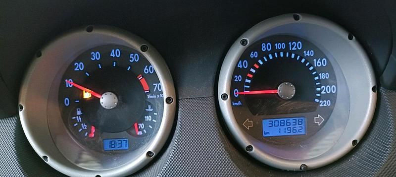 Brugt VW Polo 90 HK (66 kW) 1999 Grå Hatchback