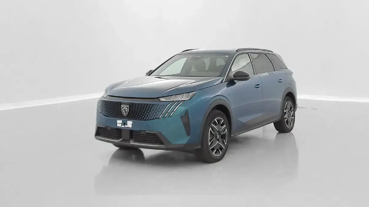 Gebraucht Peugeot 5008 Allure 136 PS (100 kW) 2025 Blau (bleu obsession) SUV