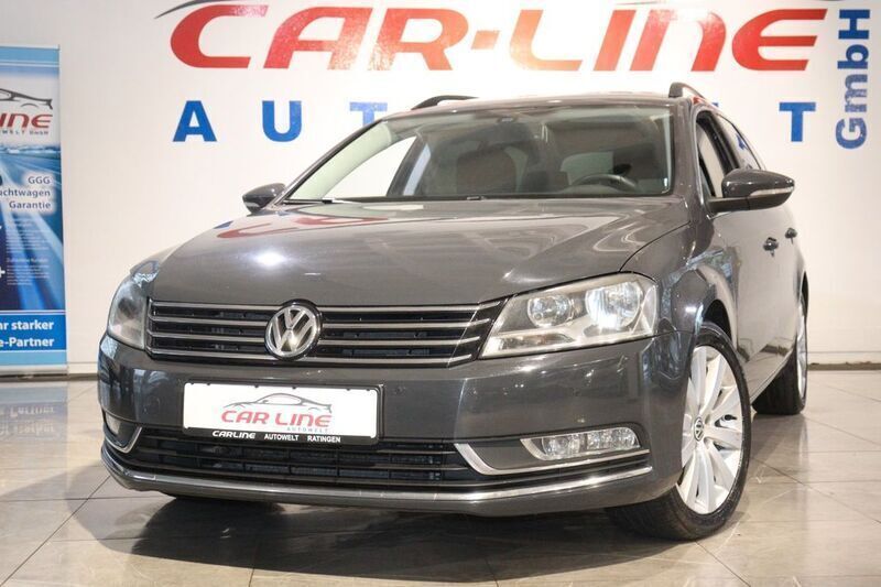 Grau Gebraucht 2012 VW Passat Comfortline Kombi | 12.888 € - Bild 1/4