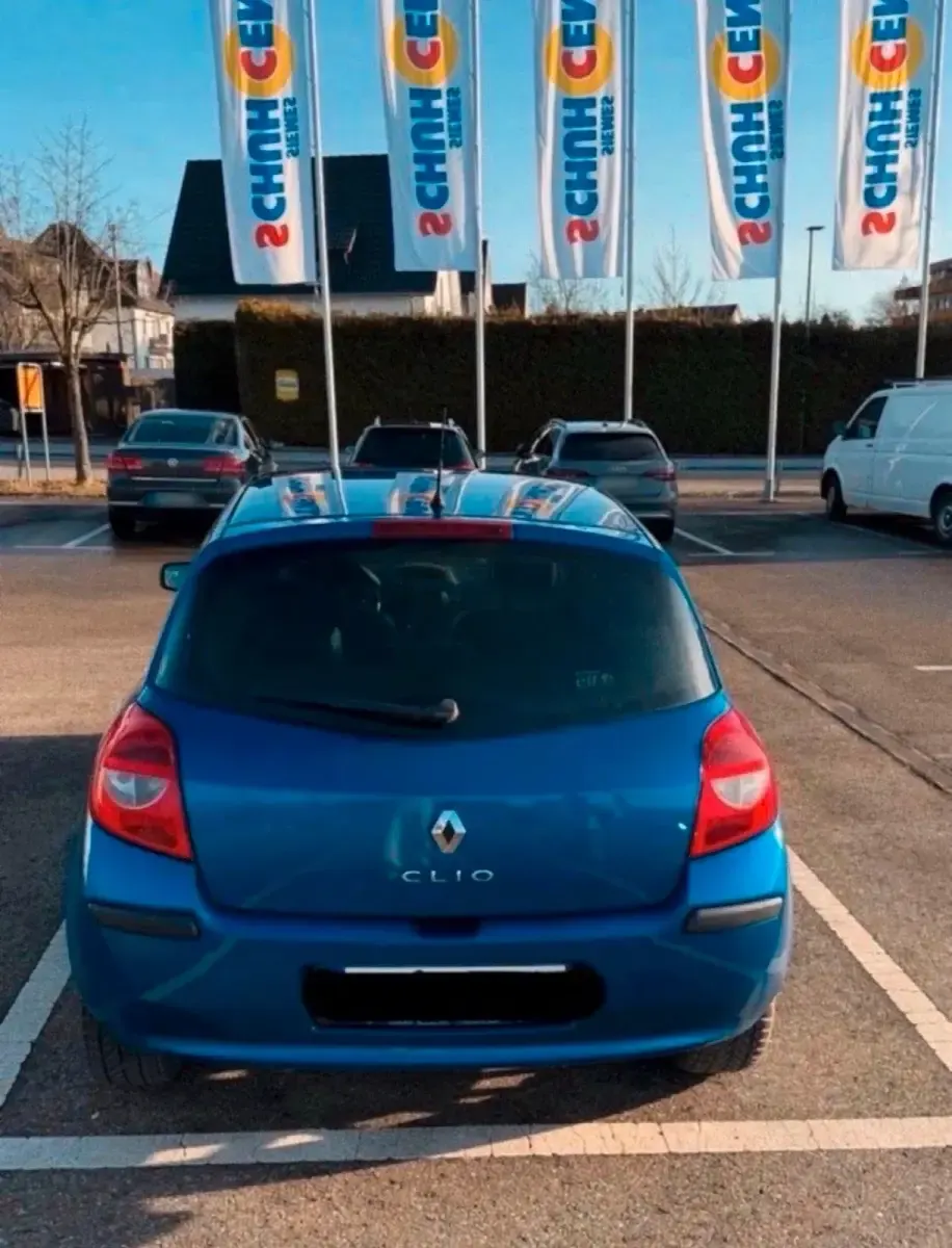Gebraucht Renault Clio 111 PS (81 kW) 2007 Blau Kleinwagen