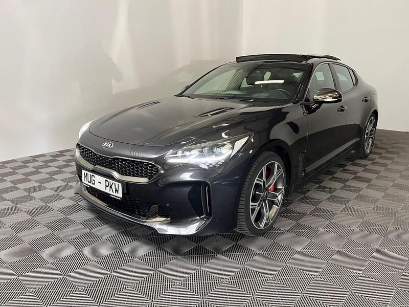 Grau Gebraucht 2018 Kia Stinger 3 Limousine | 26.990 € (Fairer Preis) - Bild 1/3