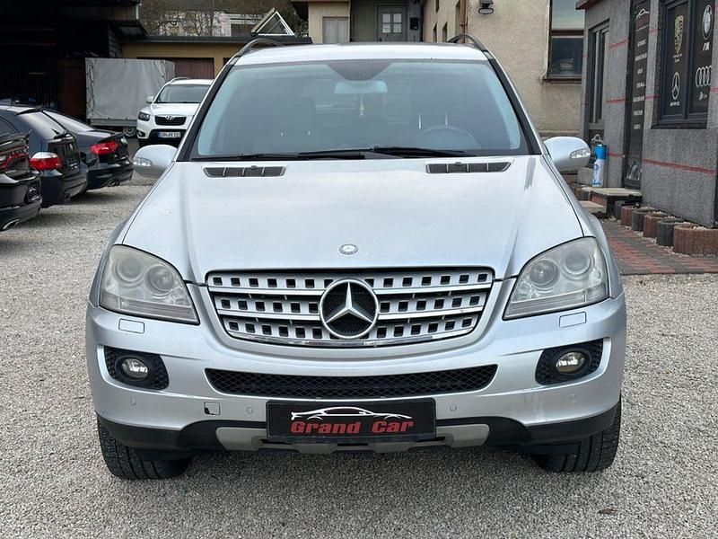 Gebraucht Mercedes ML320 224 PS (164 kW) 2007 Silber SUV