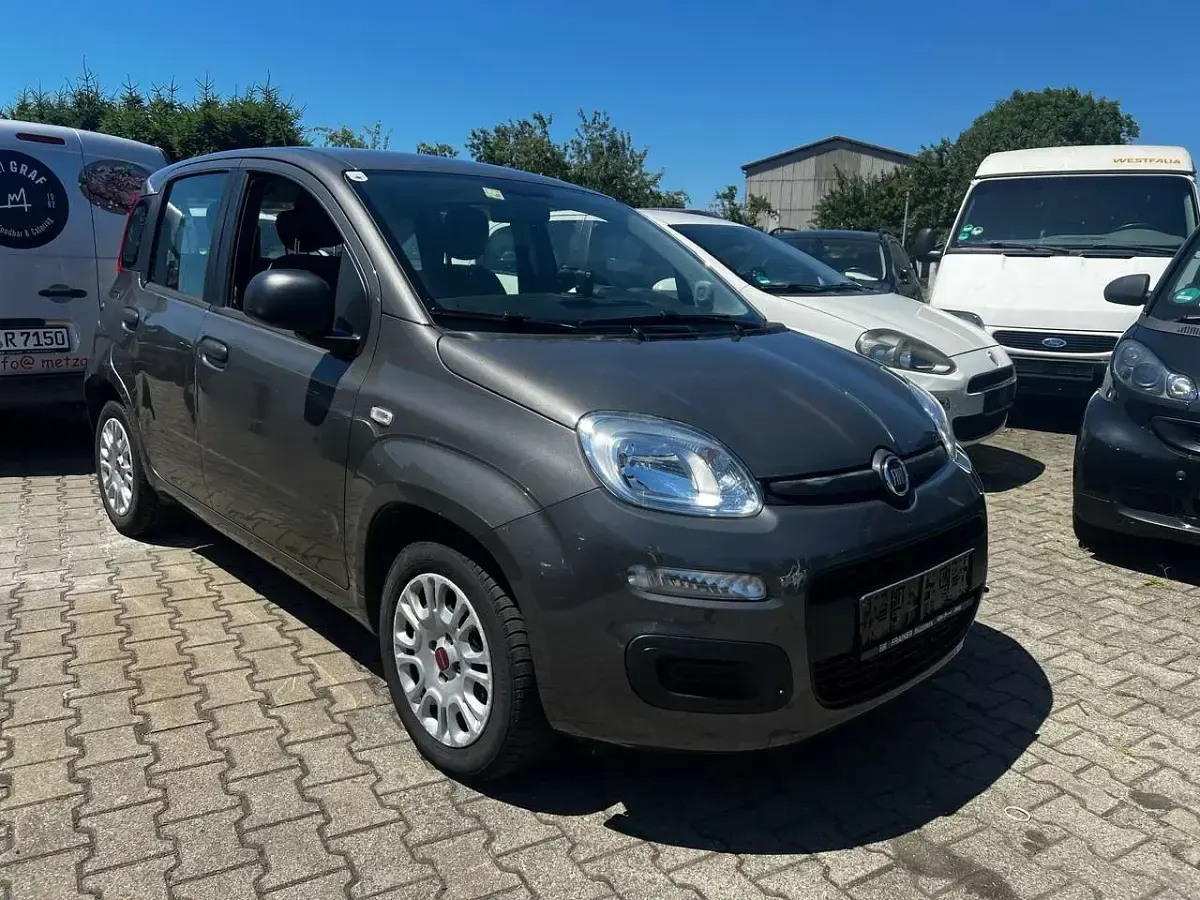 Gebraucht Fiat Panda Easy 69 PS (50 kW) 2021 Colore esterno (colosseo grau) Kleinwagen