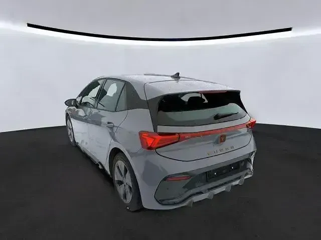 Gebraucht Cupra Born 150 kW (204 PS) 2022 Blau Kleinwagen