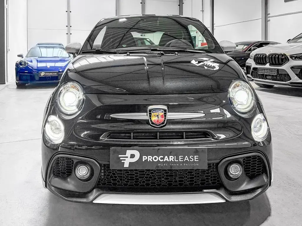 Gebraucht Abarth 695 179 PS (131 kW) 2021 Schwarz Kleinwagen