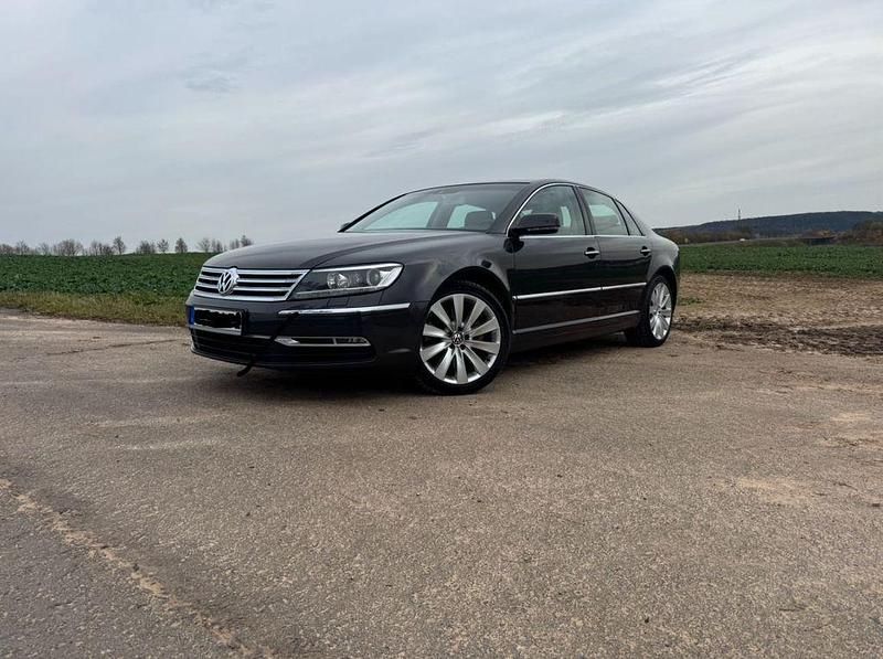 Braun Gebraucht 2011 VW Phaeton Limousine | 12.299 € (Etwas zu teuer) - Bild 1/4