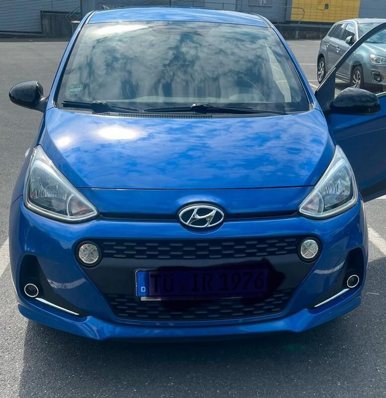 Blau Gebraucht 2018 Hyundai i10 Kleinwagen | 9.000 € - Bild 1/4