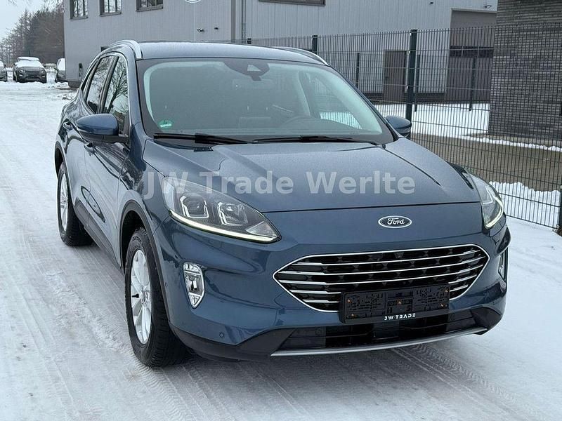 Gebraucht Ford Kuga Titanium 120 PS (88 kW) 2020 Blau SUV