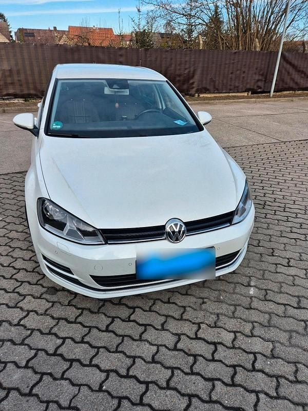 Gebraucht VW Golf VII 150 PS (110 kW) 2015 Weiß Kleinwagen