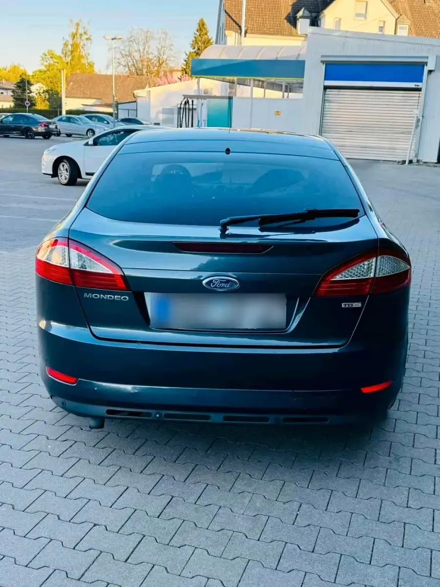 Gebraucht Ford Mondeo 130 PS (95 kW) 2007 Andere farben Limousine