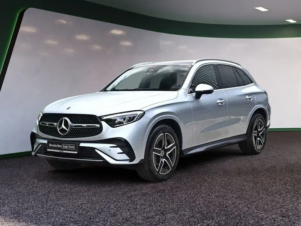 Gebraucht Mercedes GLC300 Advanced Plus 269 PS (197 kW) 2025 Silber / hightechsilber SUV