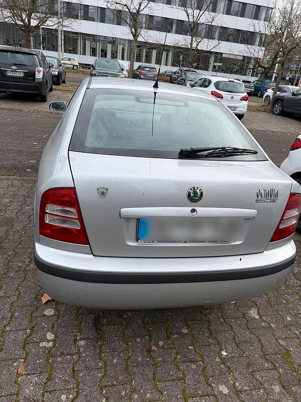 Gebraucht Skoda Octavia 102 PS (75 kW) 2001 Silber Limousine