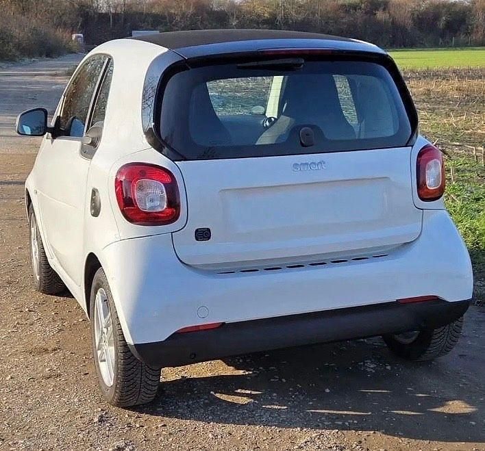 Gebraucht Smart ForTwo Coupé 60 kW (82 PS) 2021 Weiß Coupé