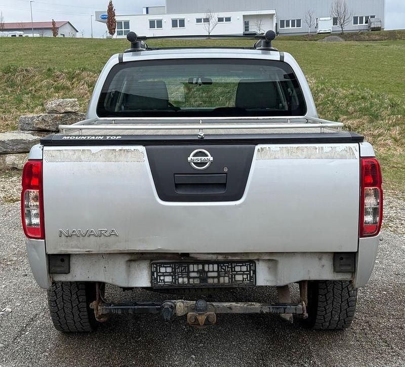 Gebraucht Nissan Navara 190 PS (139 kW) 2011 Silber Pickup