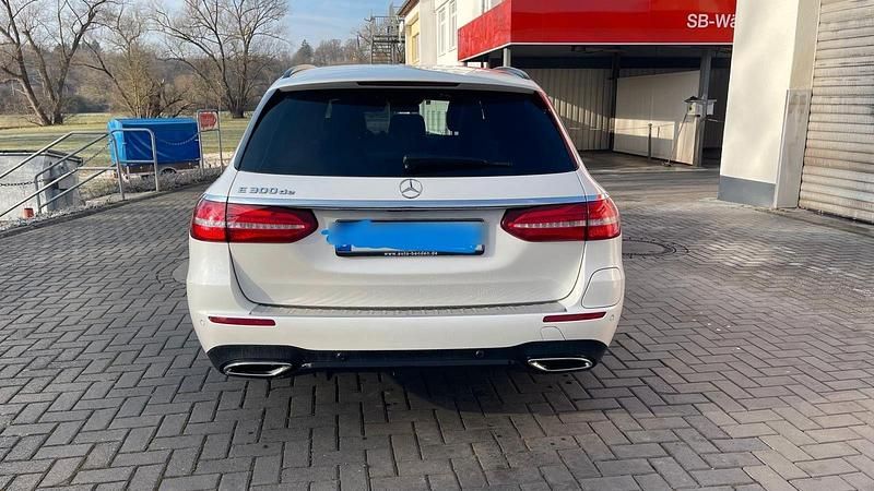 Gebraucht Mercedes E300 AMG line 306 PS (225 kW) 2019 Weiß Kombi