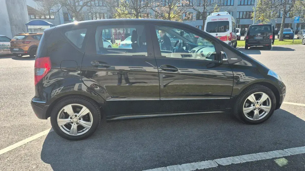 Gebraucht Mercedes A170 Avantgarde 116 PS (85 kW) 2009 Schwarz Limousine