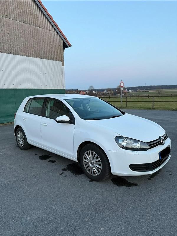 Gebraucht VW Golf VI 80 PS (58 kW) 2009 Weiß Kleinwagen