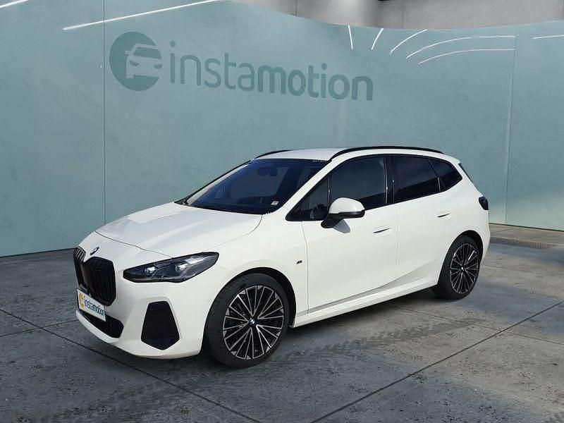 Weiß Gebraucht 2023 BMW 218 Active Tourer Van / Kleinbus | 29.149 € (Fairer Preis) - Bild 1/4