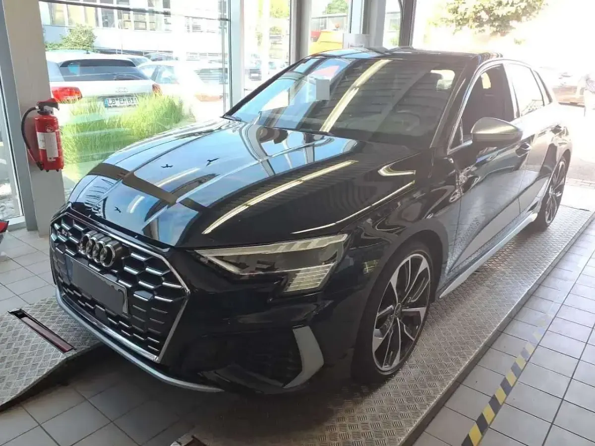 Gebraucht Audi S3 310 PS (228 kW) 2024 Mythosschwarz metallic Limousine