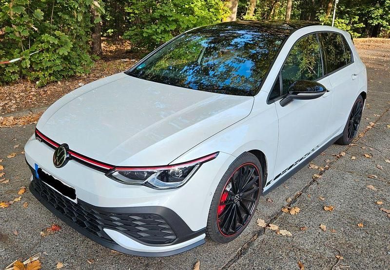 Weiß Gebraucht 2022 VW Golf VIII GTI Clubsport Limousine | 32.700 € (Fairer Preis) - Bild 1/4