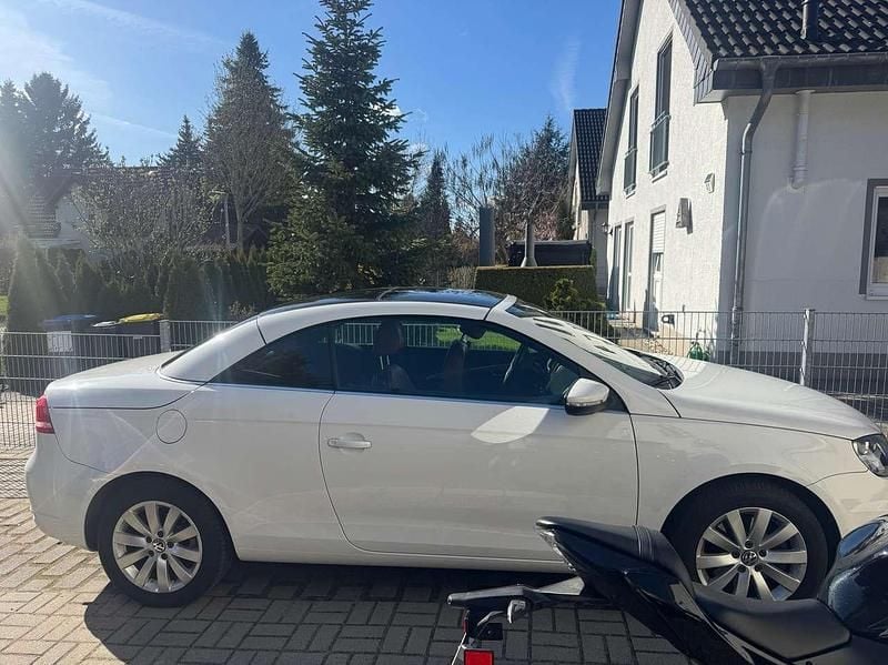 Second-hand VW Eos 160 CP (117 kW) 2011 Alb Cabrio