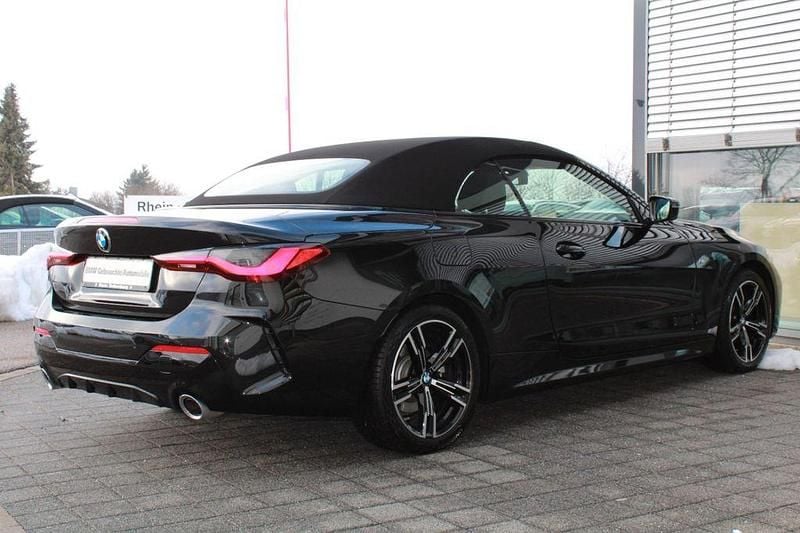 Gebraucht BMW 420 M Sport 184 PS (135 kW) 2025 Black sapphire metallic Cabrio