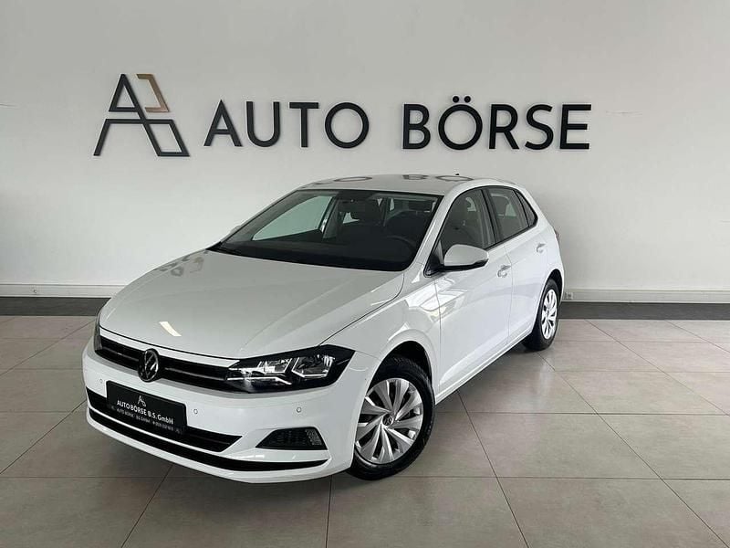 Weiß Gebraucht 2021 VW Polo Comfortline Limousine | 10.890 € (Guter Preis) - Bild 1/3